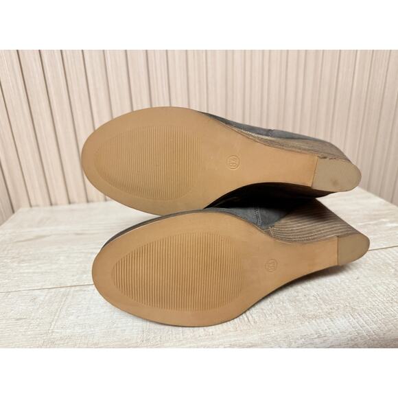 Diba Bailey Leather Suede Bootie Womens Sz 8.5M Shoes Wedge Heel in Grey - Picture 7 of 10